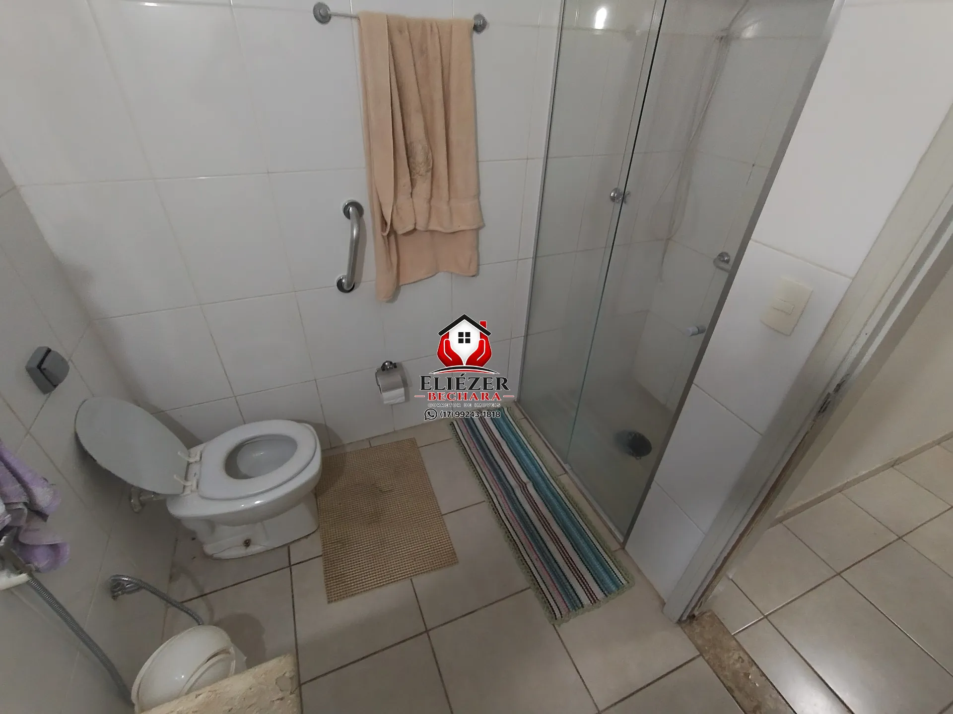 Casa com 3 quartos à venda, 165m² — foto 2 de 30