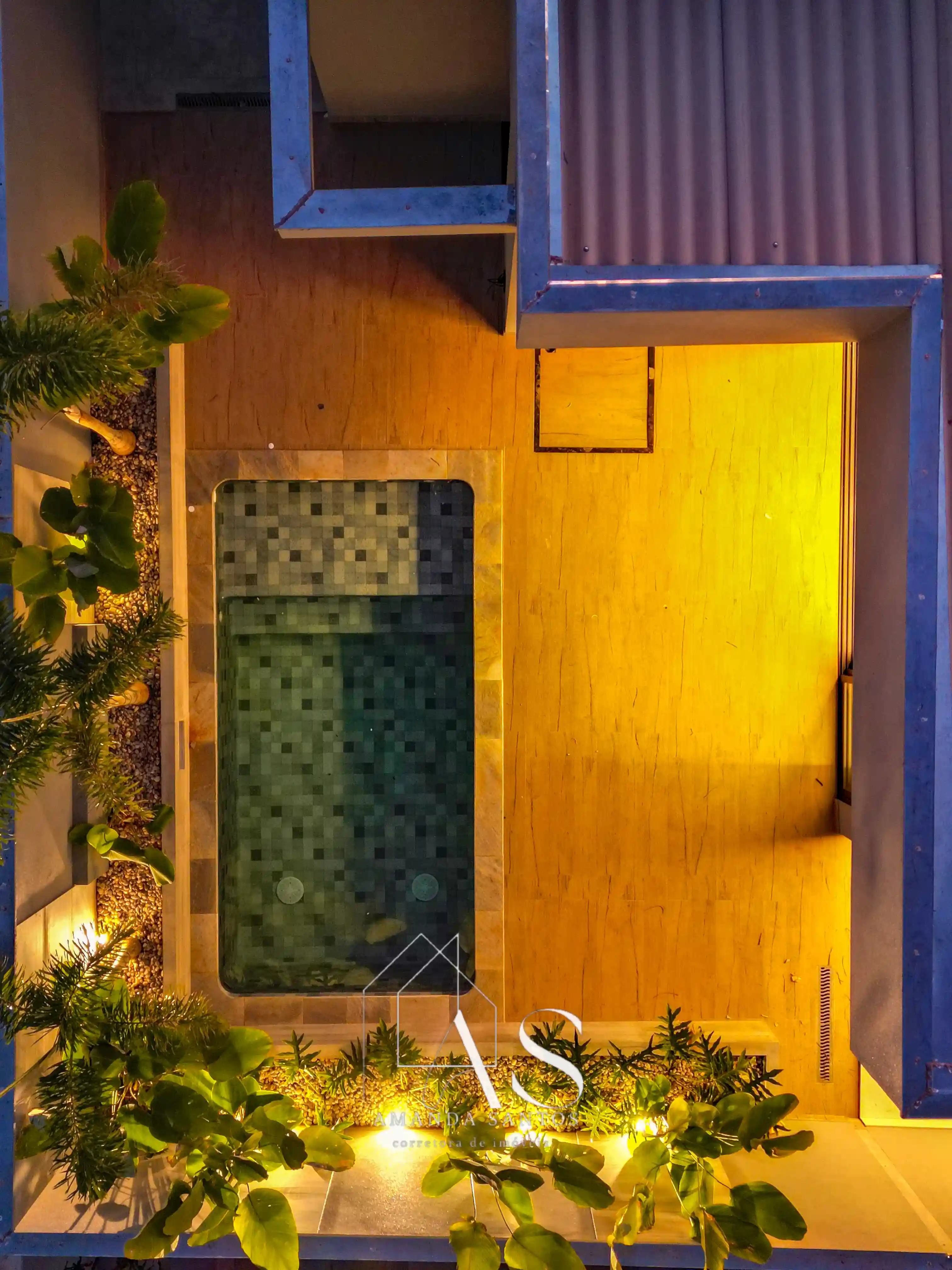Casa de Condomínio com 3 quartos à venda, 390m² — foto 1 de 8