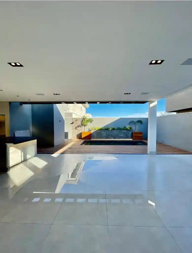 Casa de Condomínio com 4 quartos à venda, 360m² — foto 4 de 18