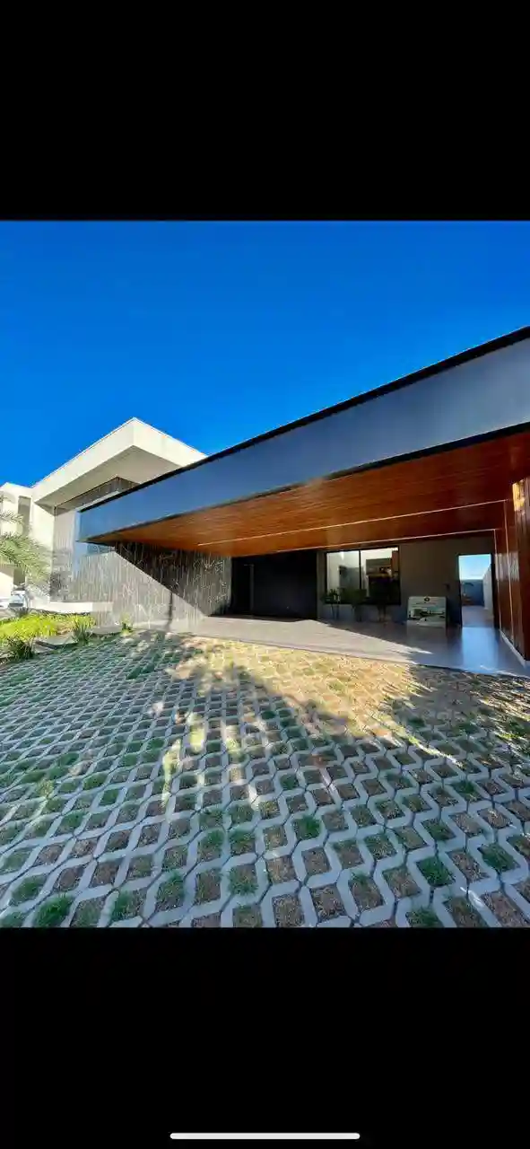 Casa de Condomínio com 4 quartos à venda, 360m² — foto 1 de 18
