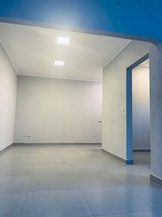 Loja / Salão / Ponto Comercial à venda — foto 2 de 4