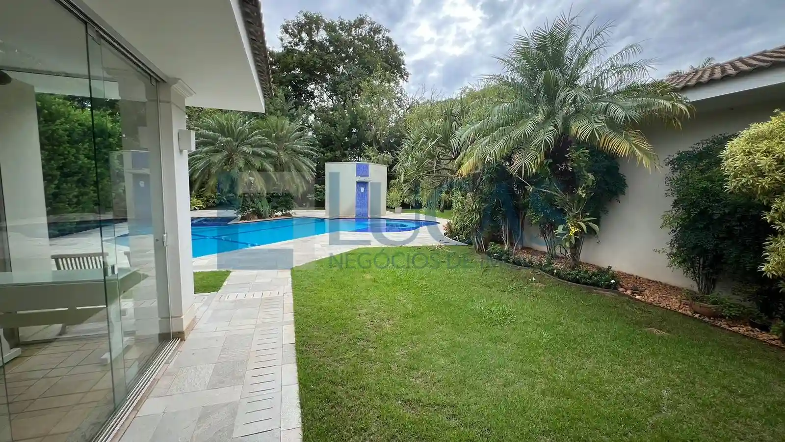 Casa de Condomínio com 4 quartos à venda, 540m² — foto 8 de 13
