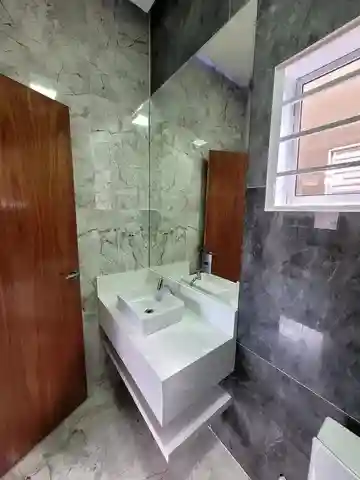 Casa com 3 quartos à venda, 200m² — foto 18 de 32