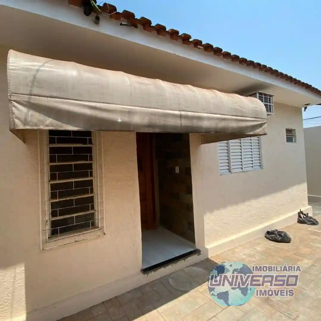 Casa com 3 quartos à venda, 150m² — foto 2 de 13