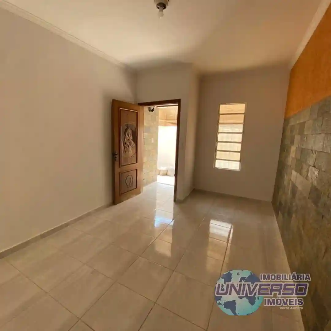 Casa com 3 quartos à venda, 150m² — foto 3 de 13