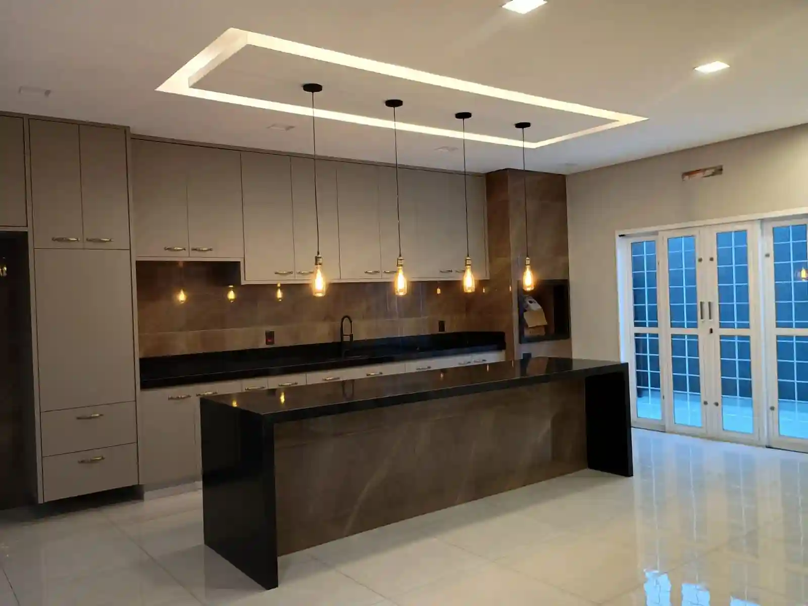 Casa com 3 quartos à venda, 180m² — foto 9 de 19