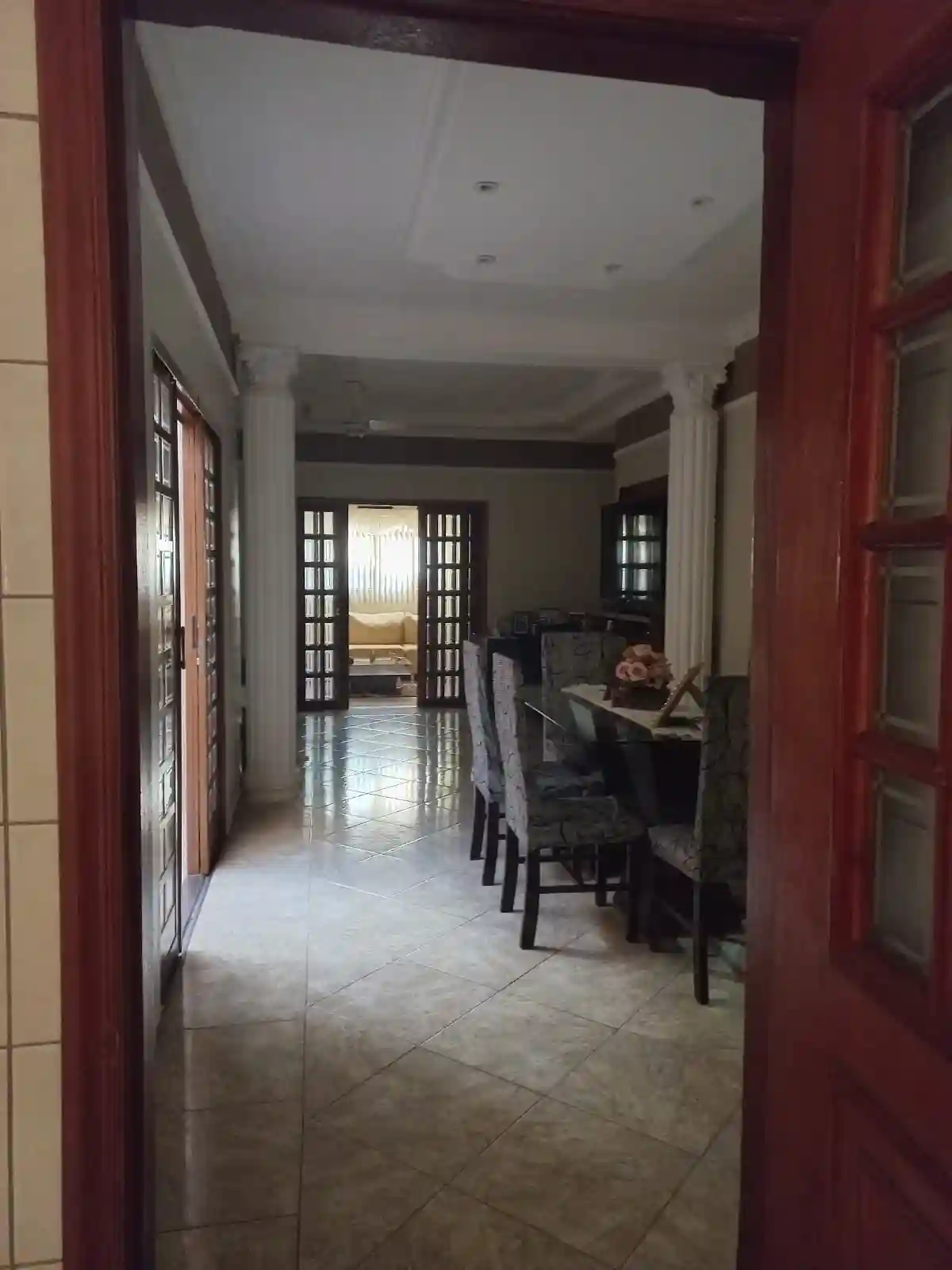 Casa com 3 quartos para aluguel, 360m² — foto 4 de 19
