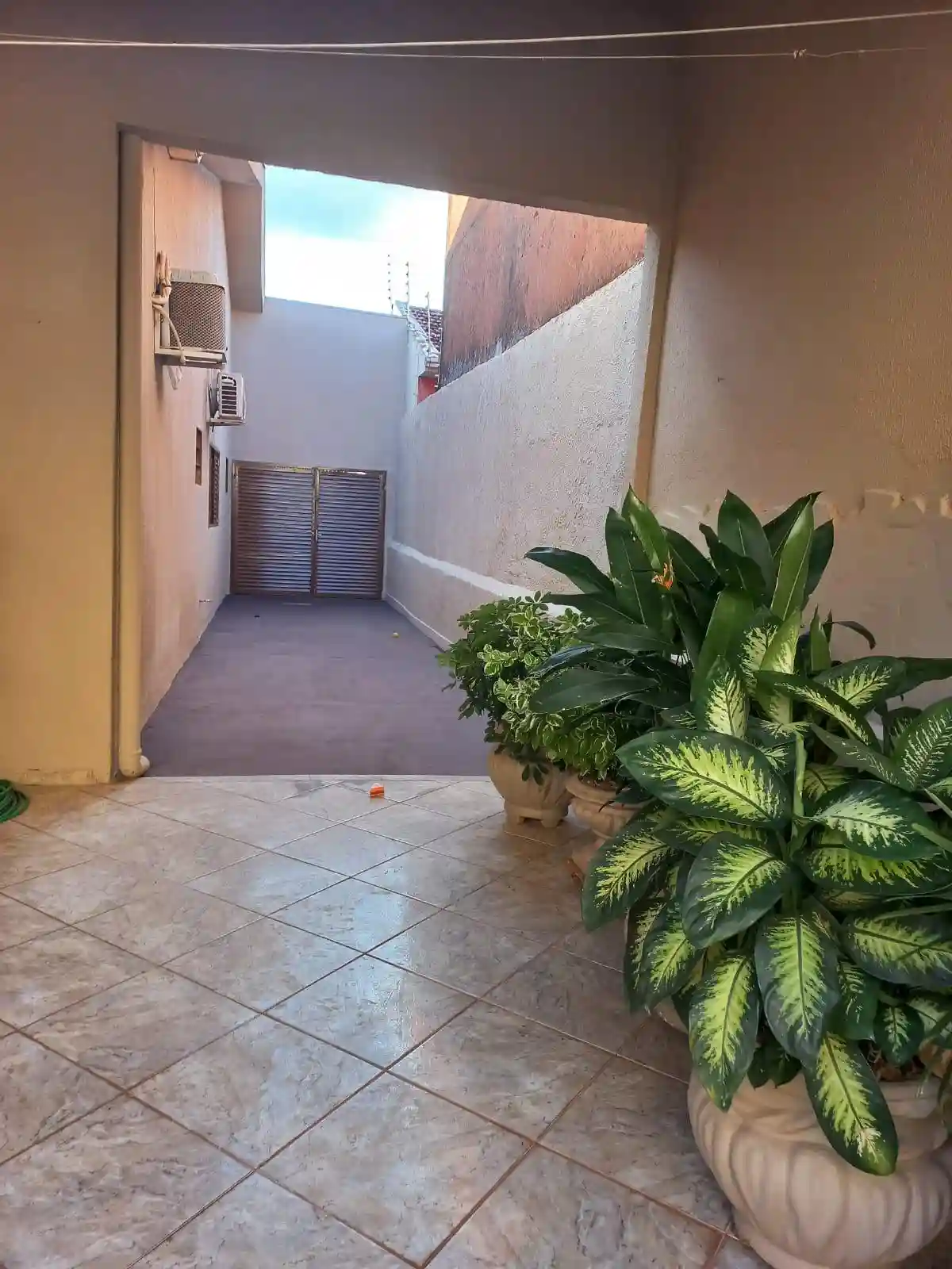 Casa com 3 quartos para aluguel, 360m² — foto 18 de 19