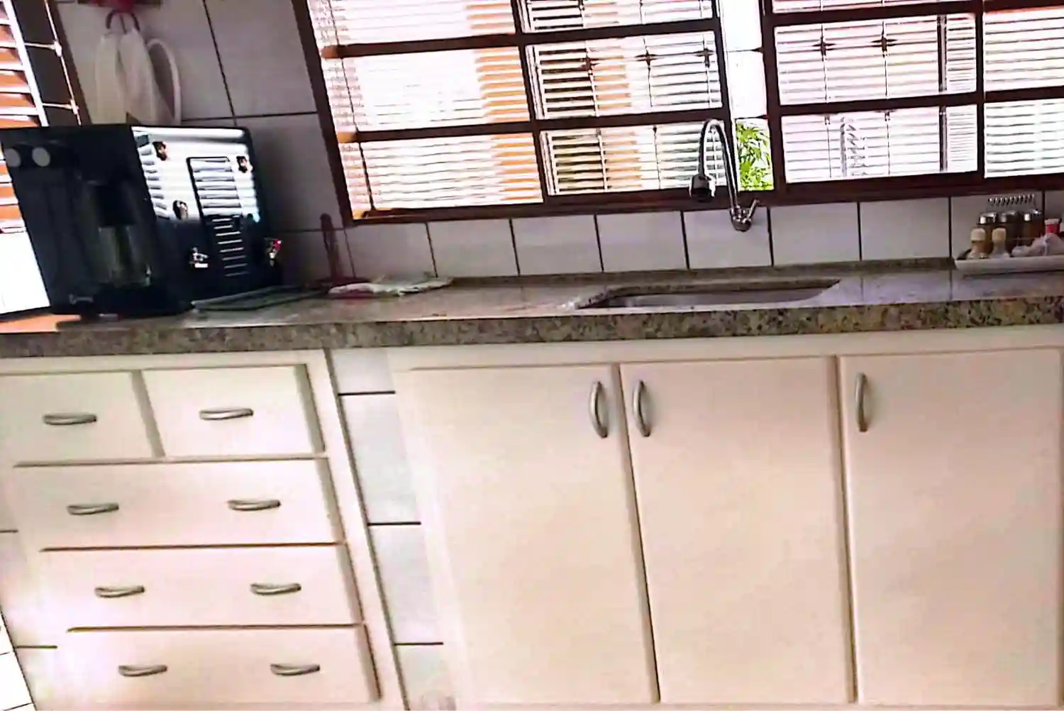 Casa com 3 quartos para aluguel, 360m² — foto 8 de 19