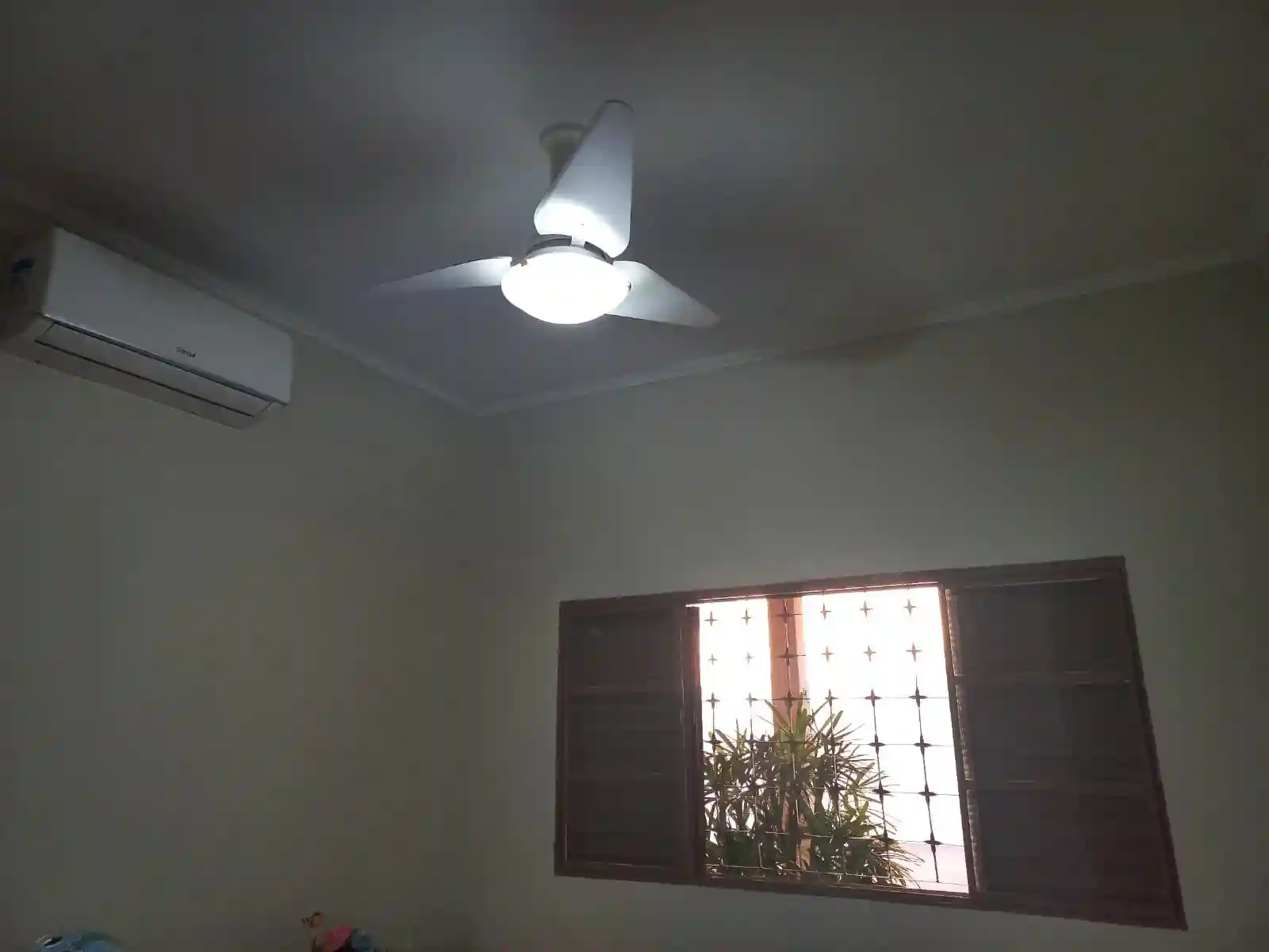Casa com 3 quartos para aluguel, 360m² — foto 19 de 19