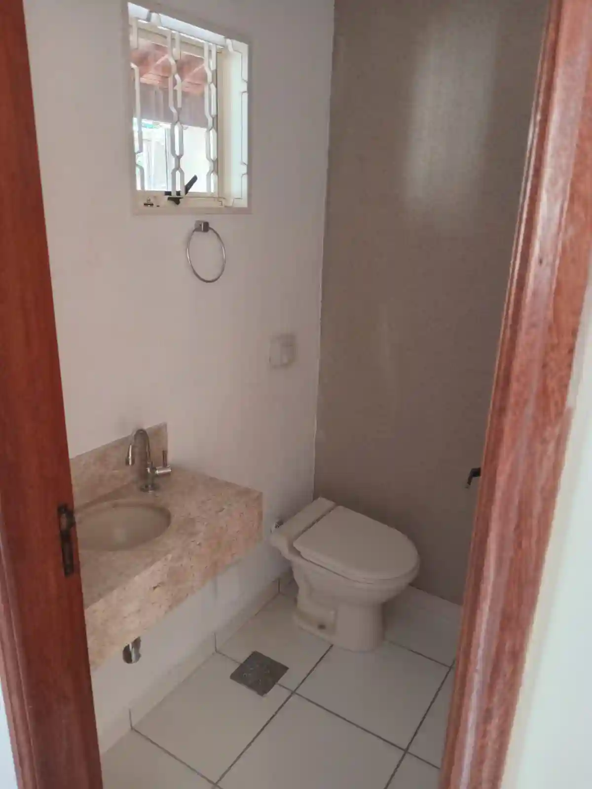 Casa com 3 quartos para aluguel, 200m² — foto 6 de 20