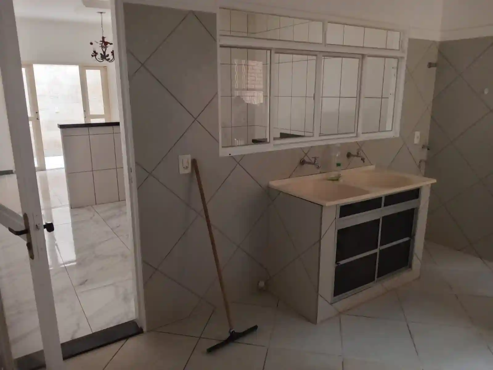 Casa com 3 quartos para aluguel, 200m² — foto 16 de 20