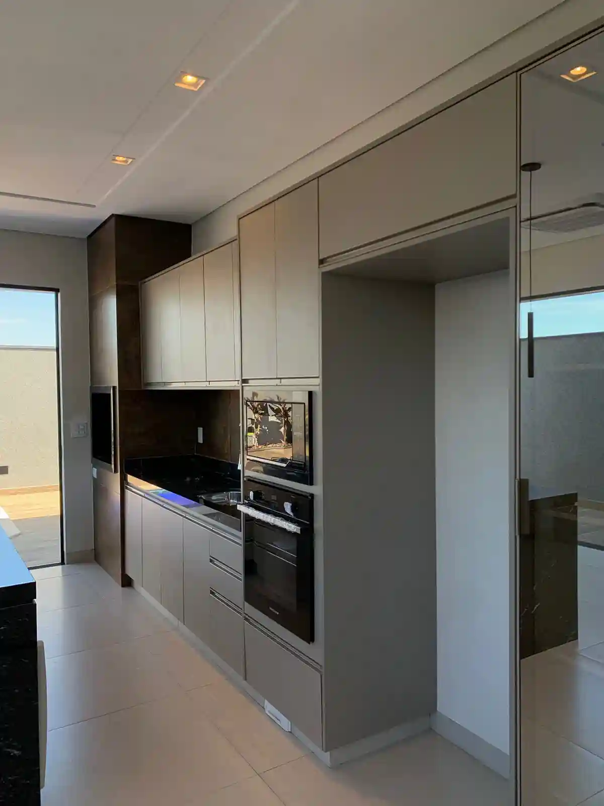Casa de Condomínio com 3 quartos à venda, 210m² — foto 10 de 32