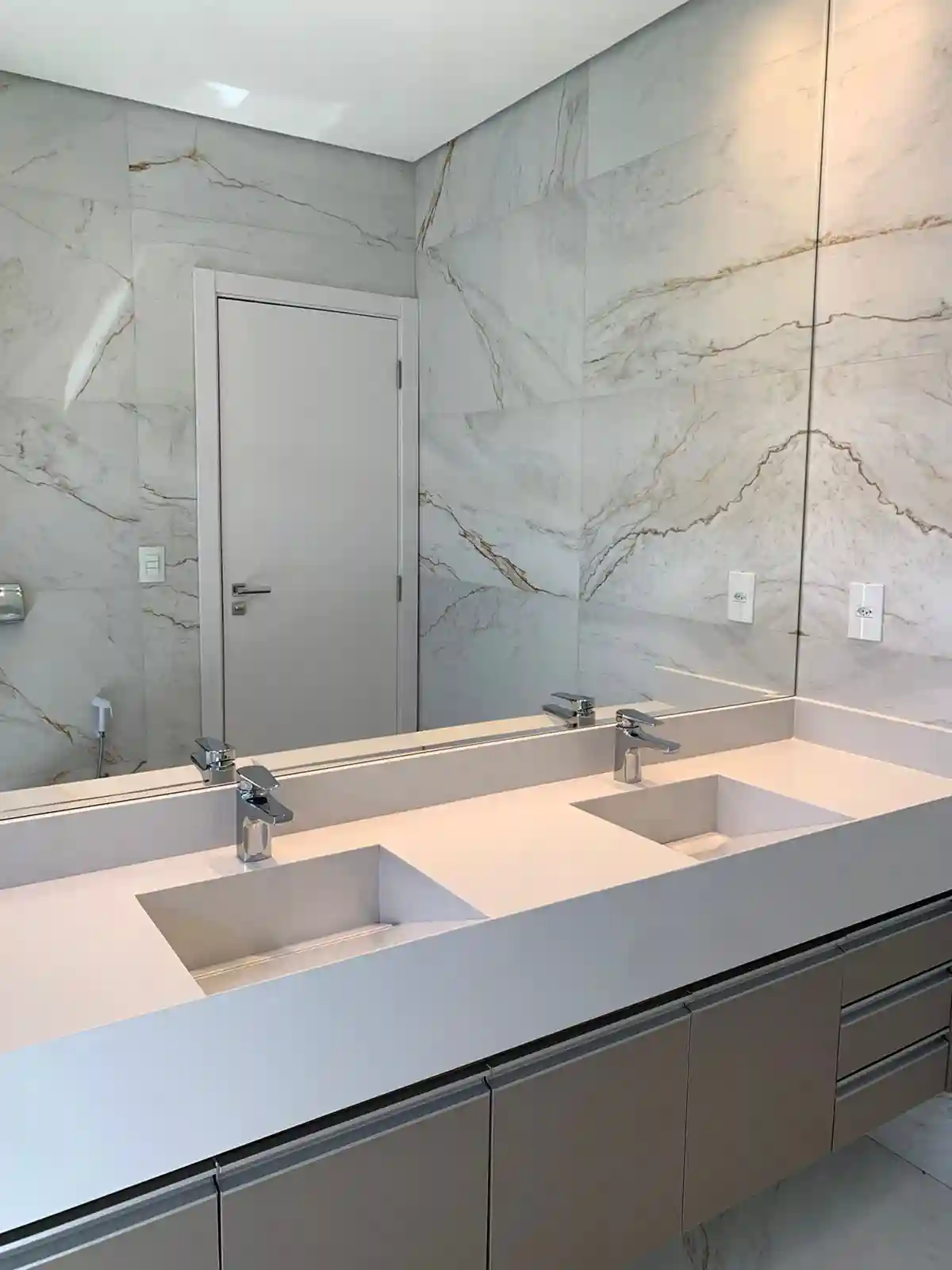 Casa de Condomínio com 3 quartos à venda, 210m² — foto 19 de 32