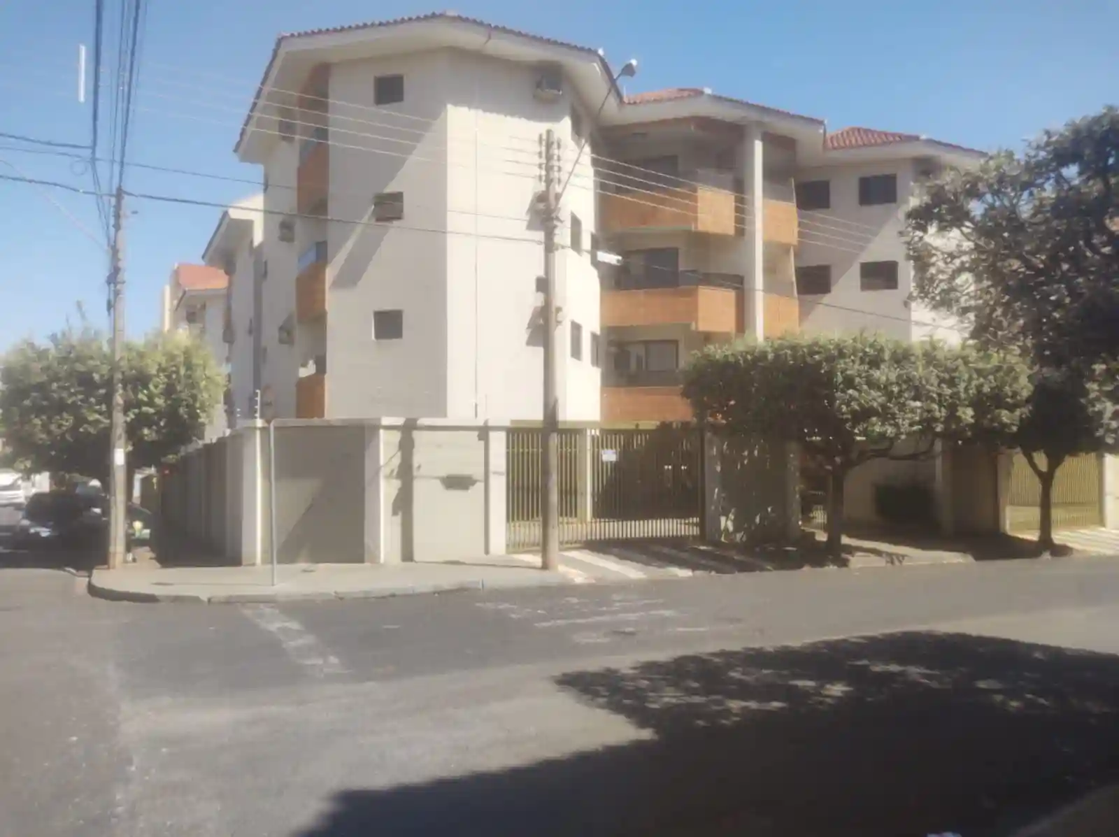 Apartamento com 3 quartos à venda, 139m² — foto 2 de 19