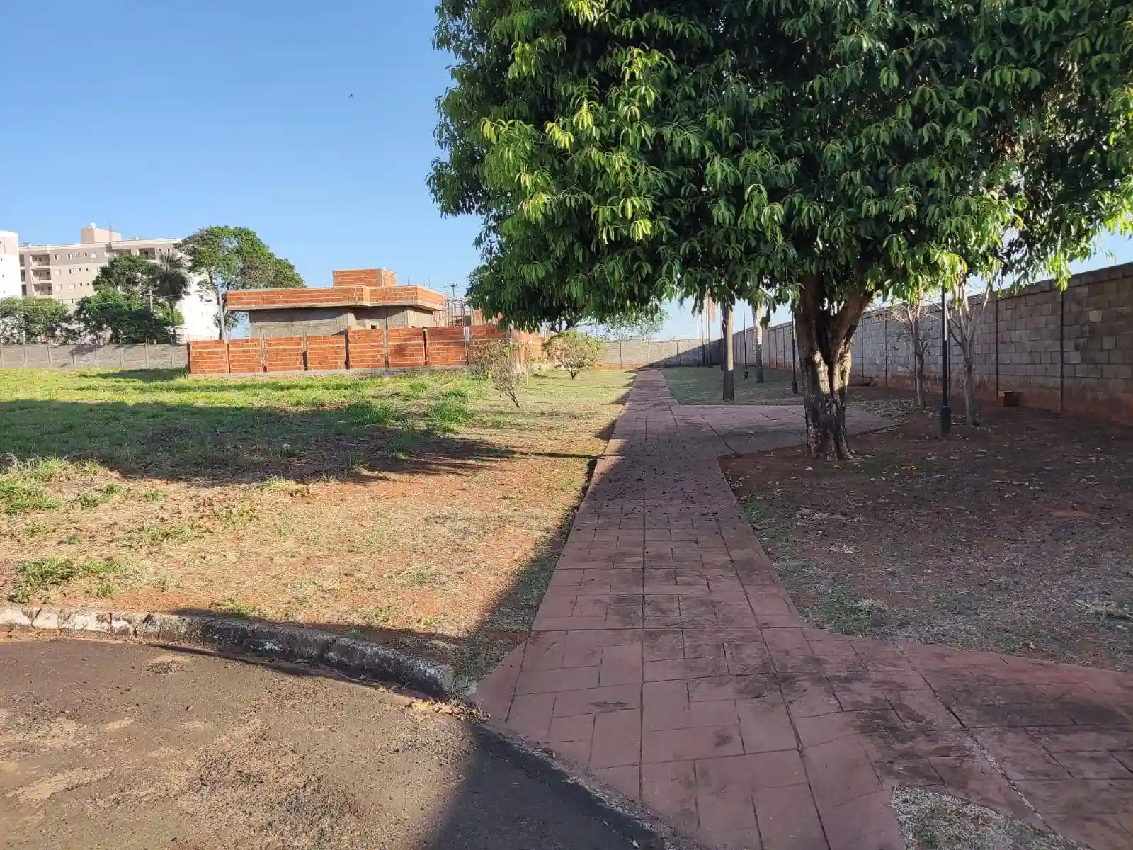 Terreno / Lote / Condomínio  à venda, 432m² — foto 8 de 10