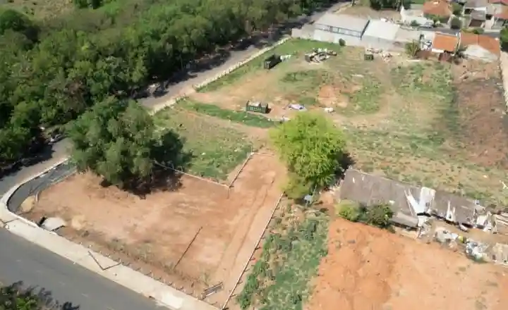 Terreno / Lote / Condomínio  à venda, 1620m² — foto 7 de 11