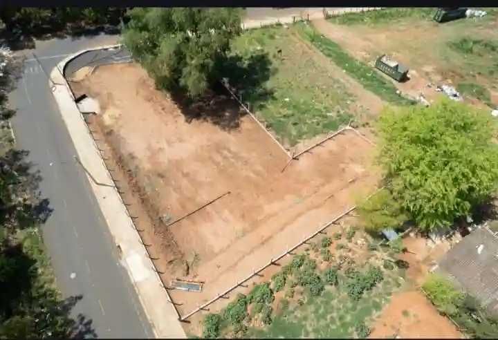 Terreno / Lote / Condomínio  à venda, 1620m² — foto 4 de 11