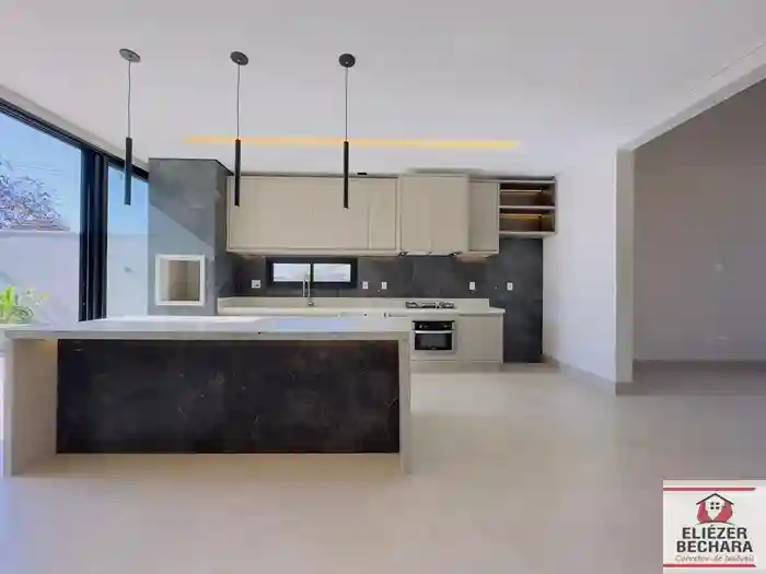 Casa de Condomínio com 3 quartos à venda, 200m² — foto 4 de 14