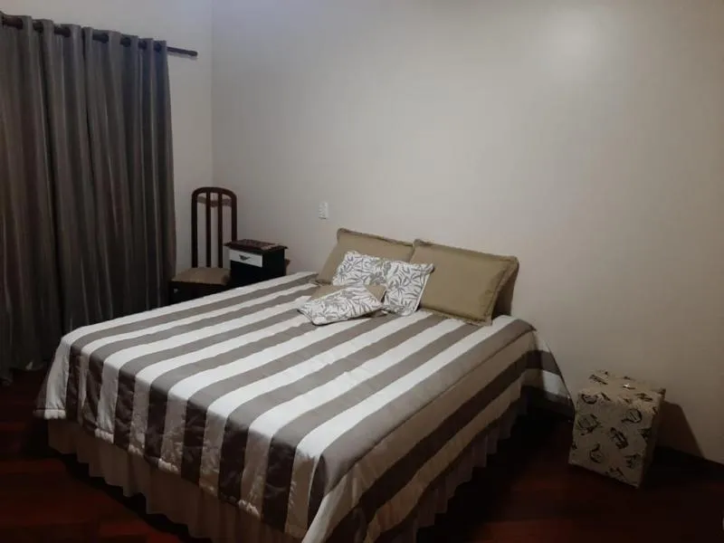 Casa com 3 quartos à venda, 450m² — foto 4 de 14
