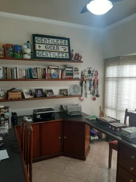 Casa com 3 quartos à venda, 450m² — foto 2 de 14