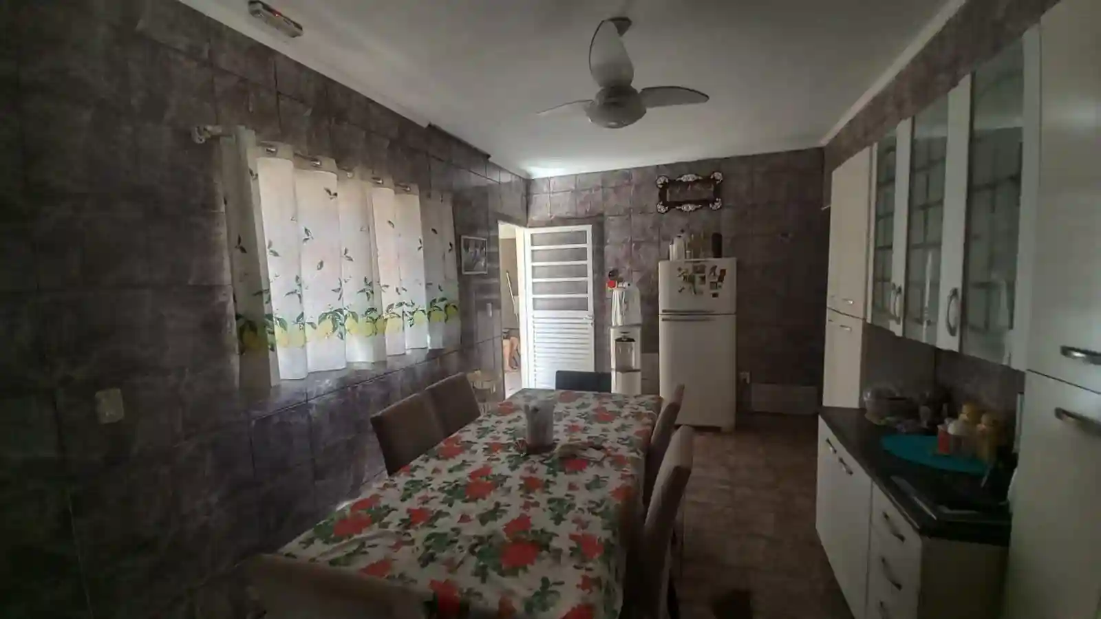 Casa de Vila com 3 quartos à venda, 270m² — foto 4 de 8