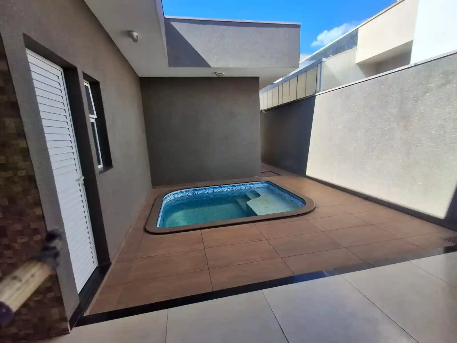 Casa de Condomínio com 4 quartos à venda, 280m² — foto 2 de 21