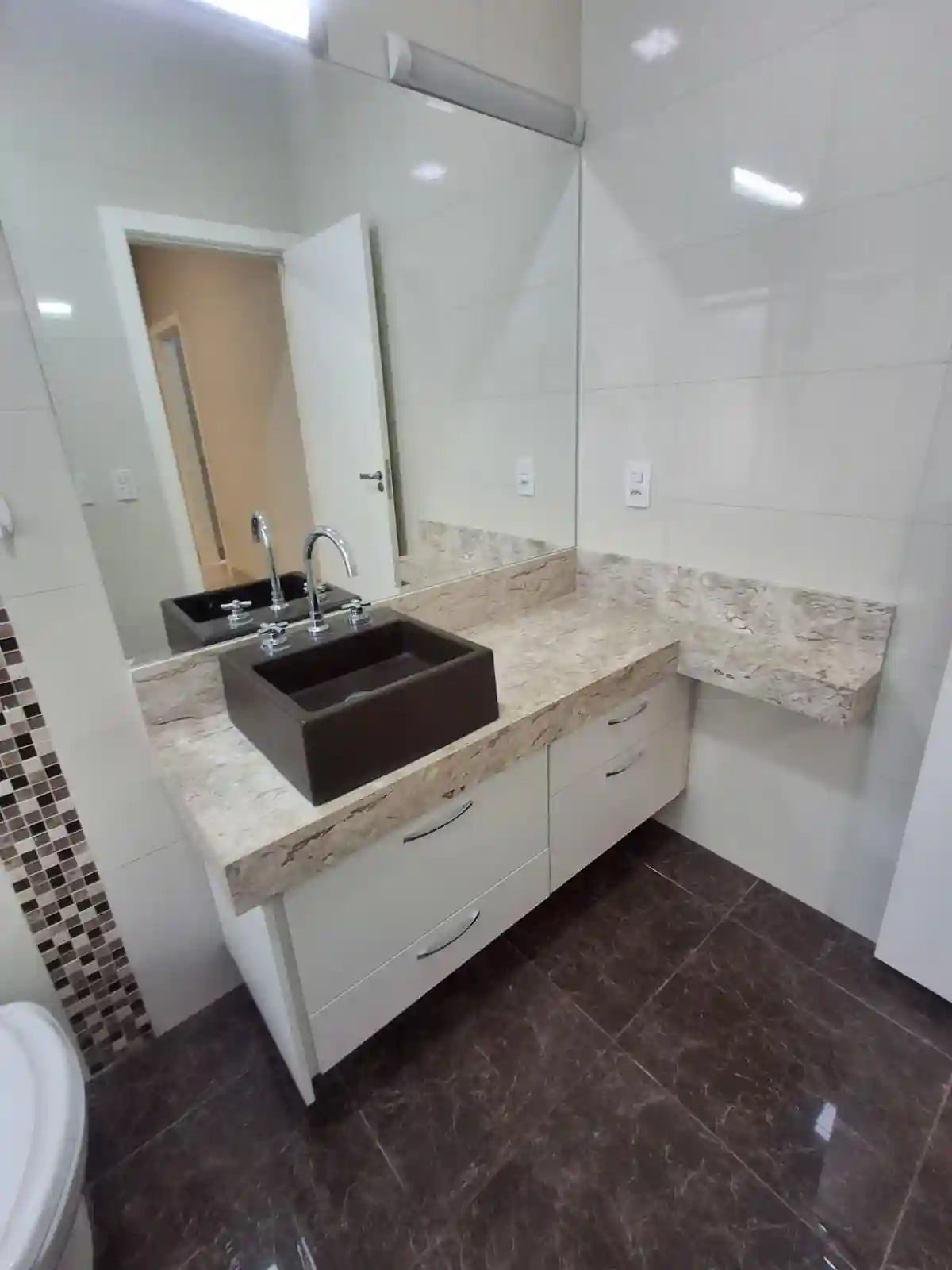 Casa de Condomínio com 4 quartos à venda, 280m² — foto 9 de 21