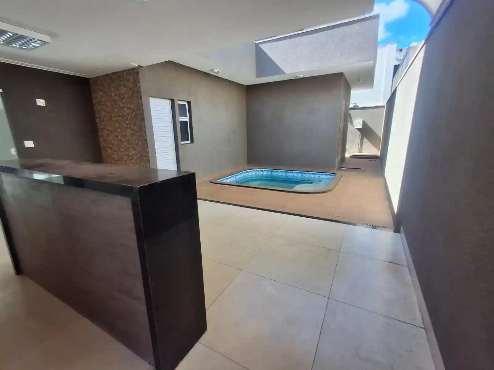 Casa de Condomínio com 4 quartos à venda, 280m² — foto 3 de 21