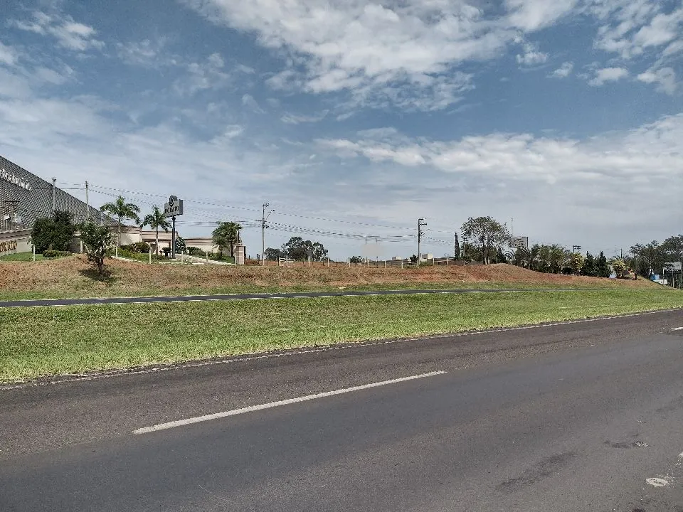 Terreno / Lote / Condomínio à venda — foto 1 de 5