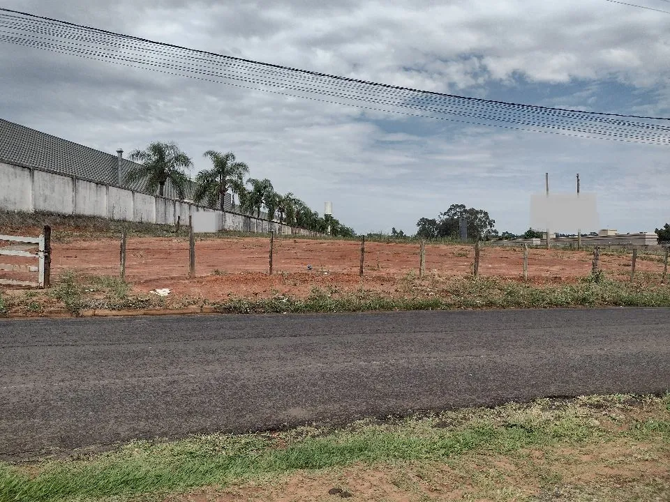 Terreno / Lote / Condomínio à venda — foto 3 de 5