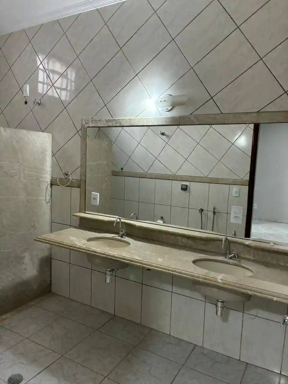 Casa com 2 quartos à venda, 200m² — foto 22 de 37