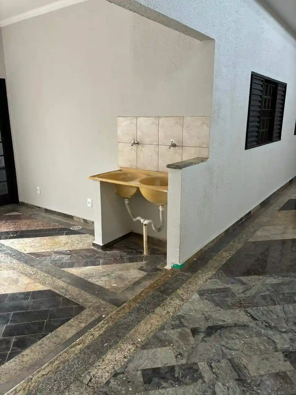 Casa com 2 quartos à venda, 200m² — foto 36 de 37