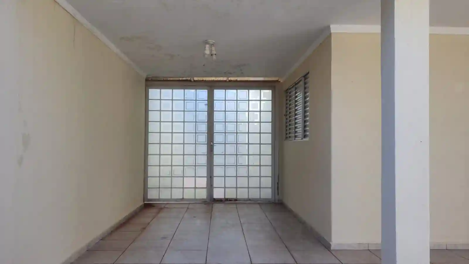 Casa com 3 quartos à venda, 186m² — foto 3 de 17