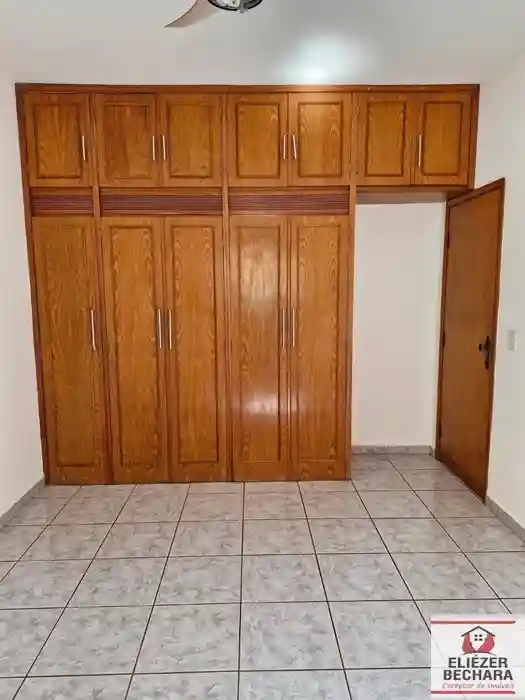 Casa com 3 quartos à venda, 225m² — foto 15 de 23
