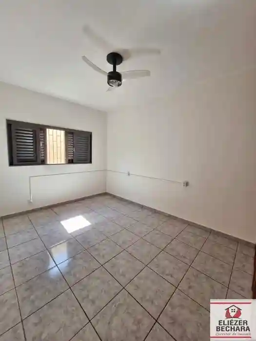 Casa com 3 quartos à venda, 225m² — foto 11 de 23
