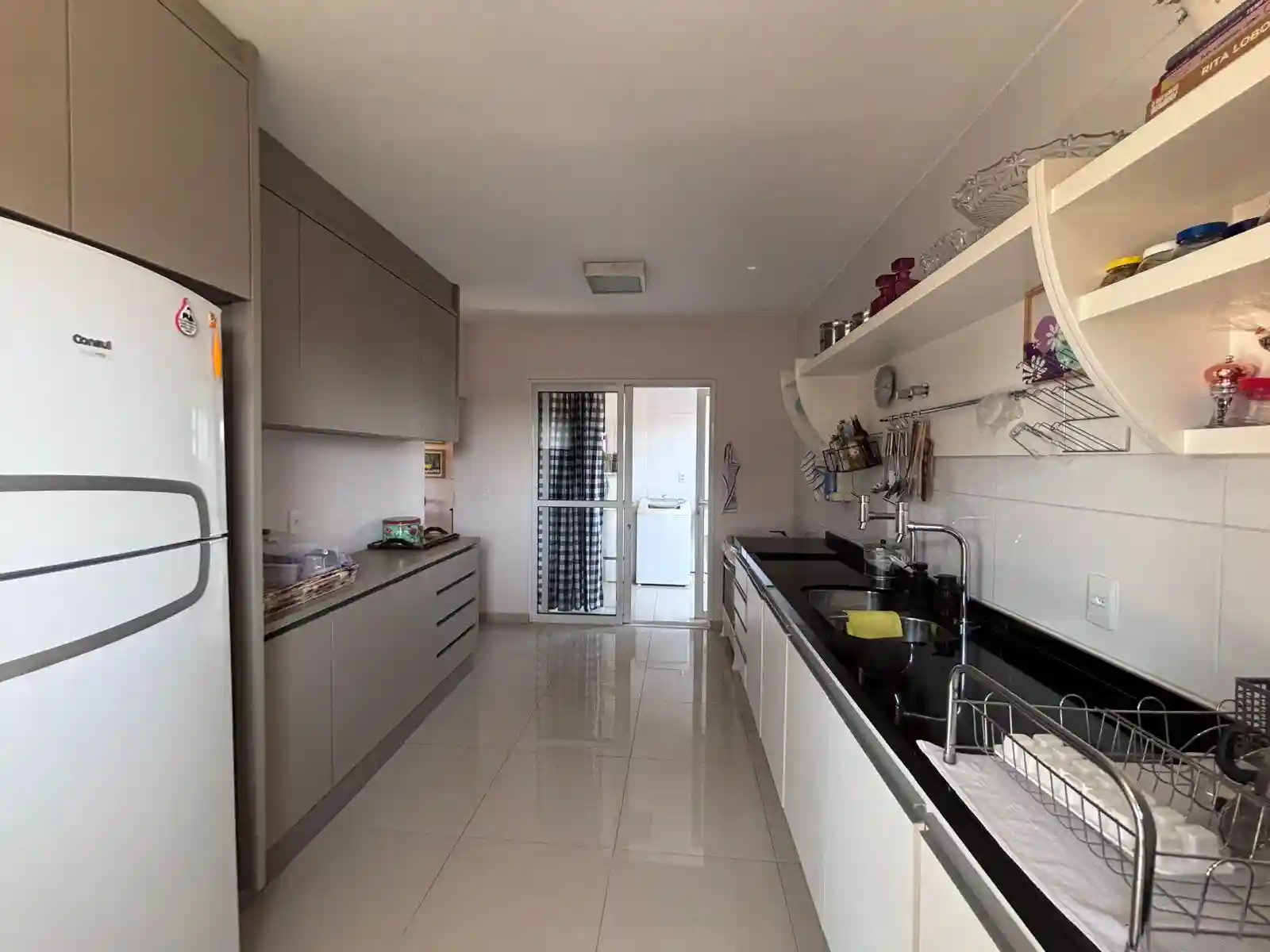 Casa de Condomínio com 3 quartos à venda, 400m² — foto 20 de 37