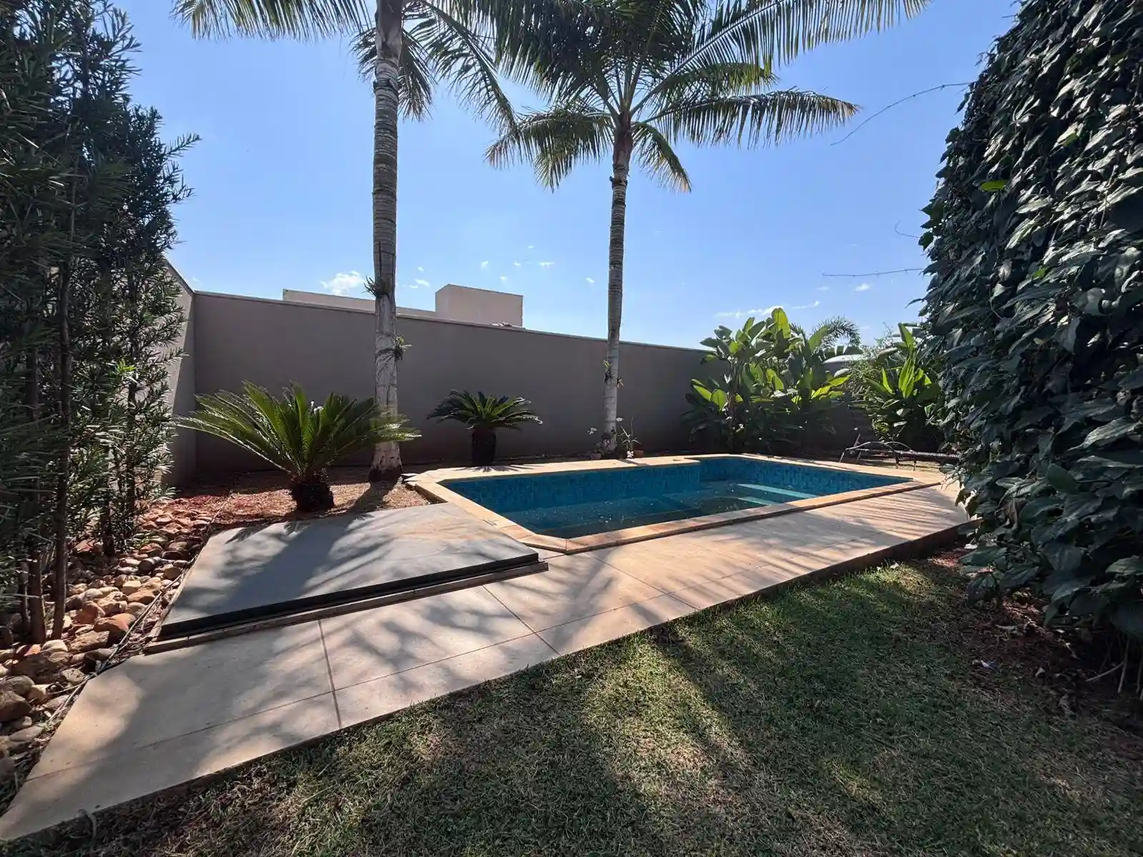 Casa de Condomínio com 3 quartos à venda, 400m² — foto 36 de 37