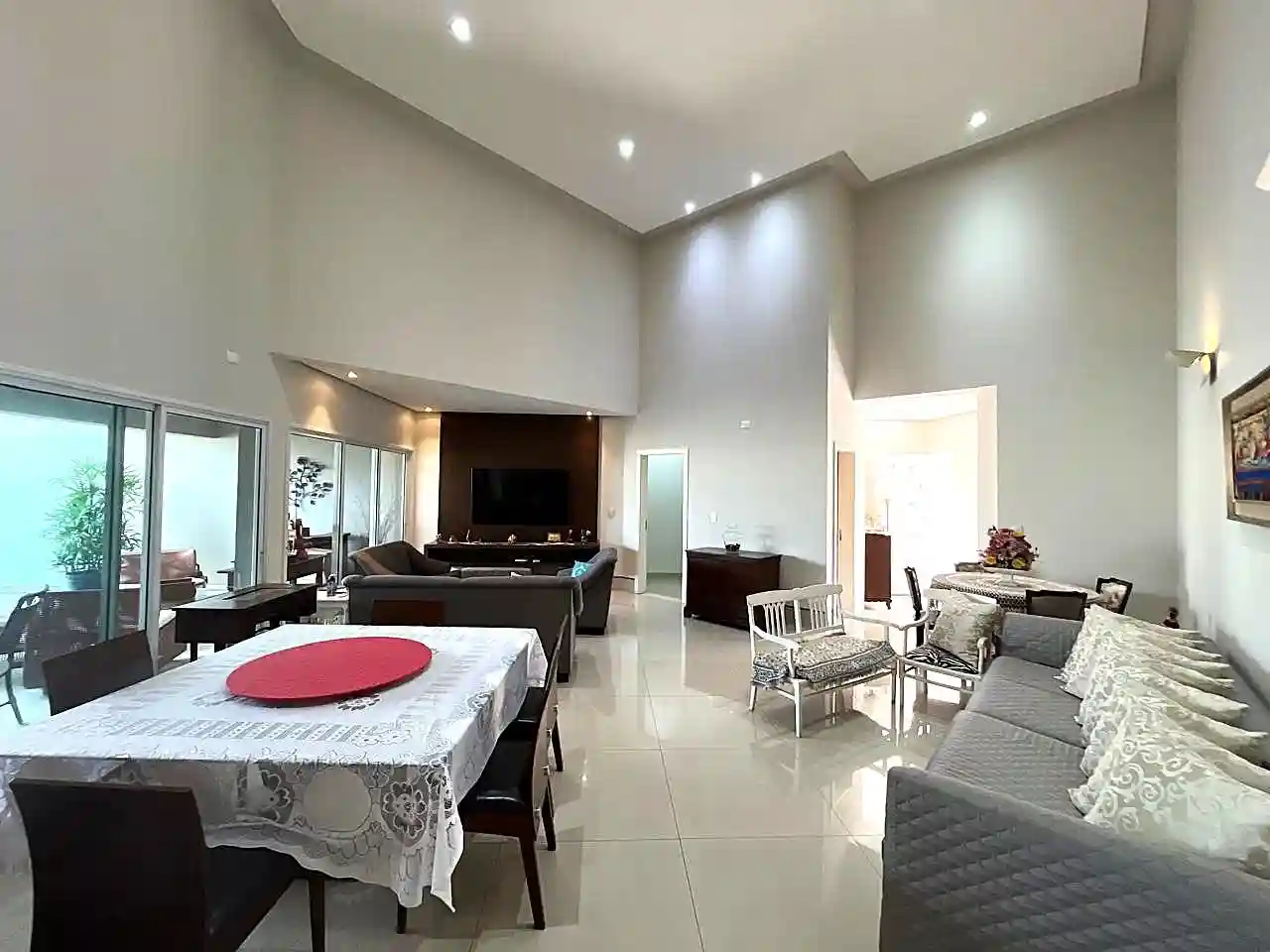 Casa com 3 quartos à venda, 450m² — foto 3 de 18