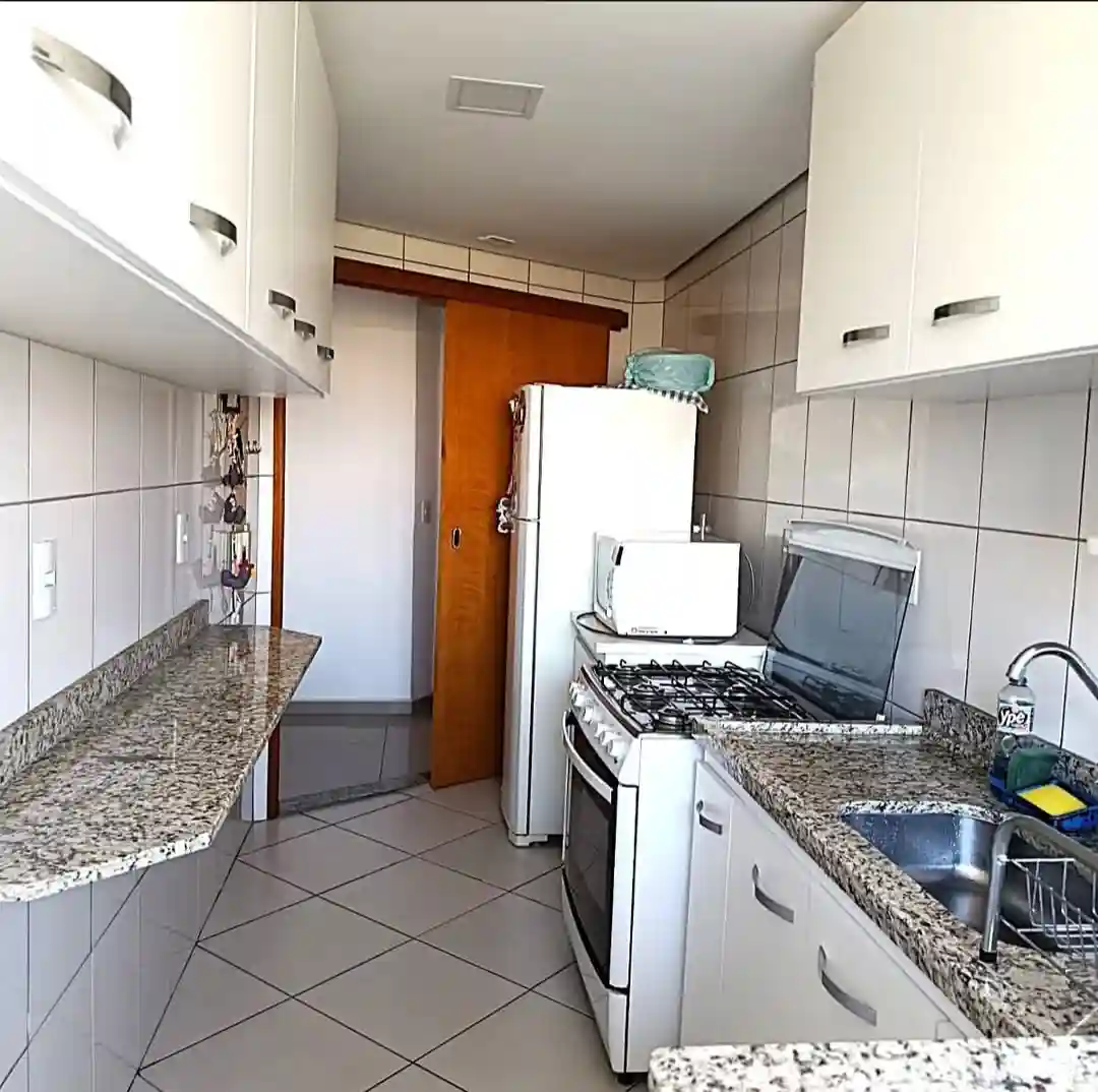 Apartamento com 3 quartos à venda, 90m² — foto 7 de 9