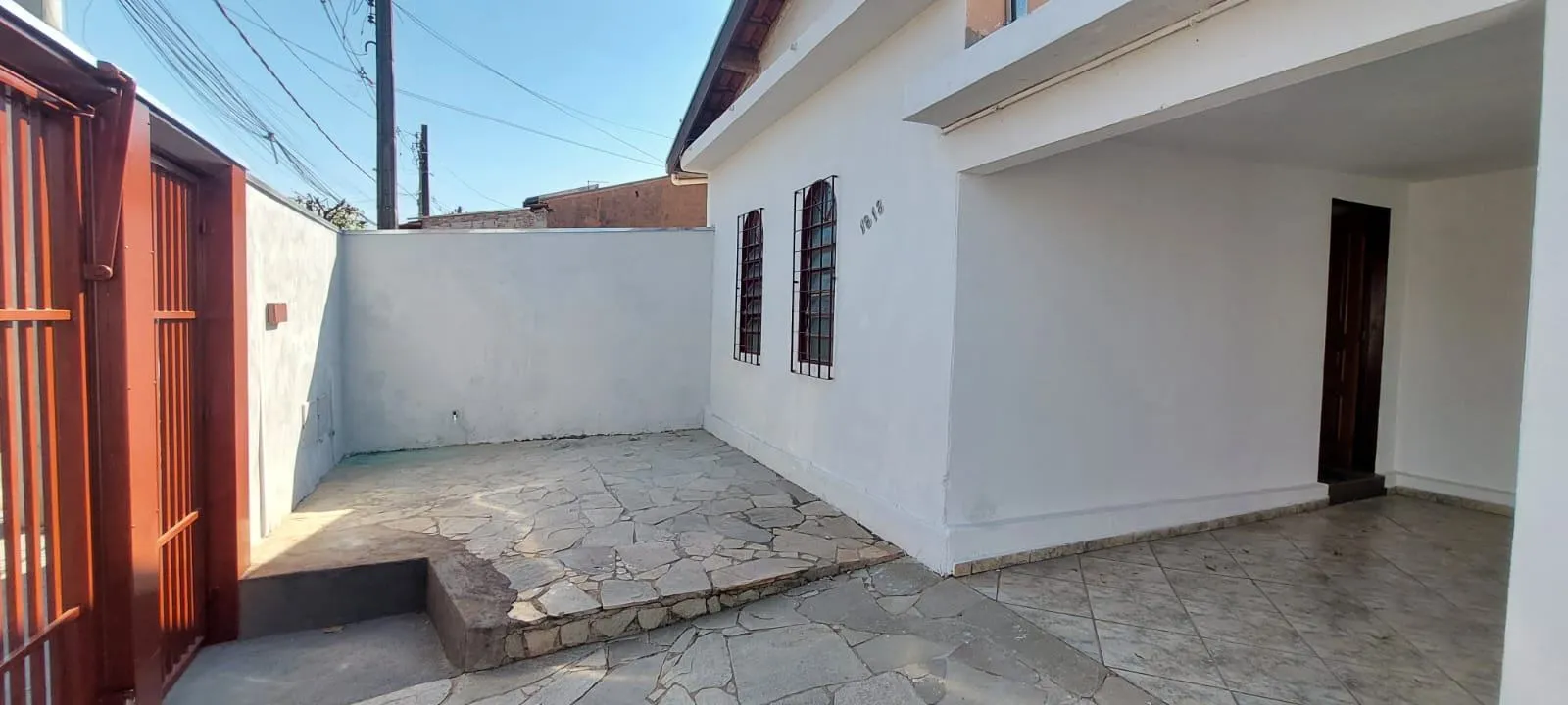 Casa com 3 quartos para aluguel, 100m² — foto 2 de 18