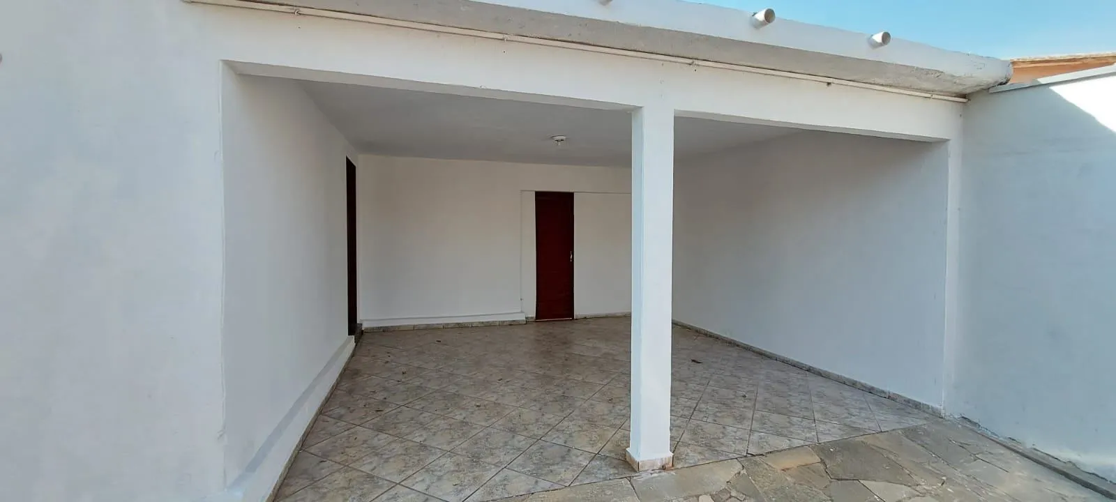 Casa com 3 quartos para aluguel, 100m² — foto 3 de 18