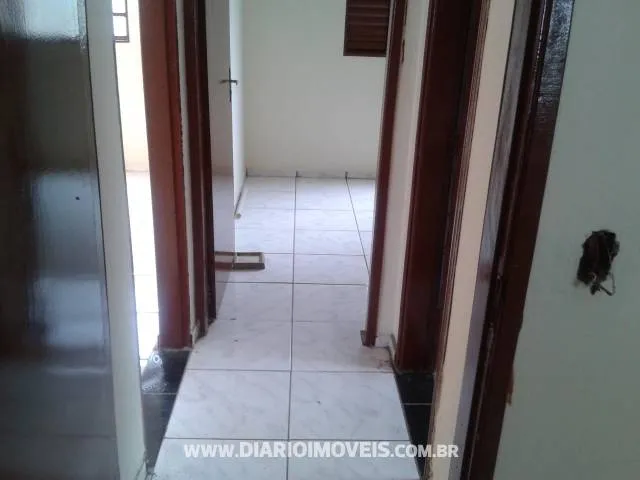 Casa à venda — foto 2 de 2