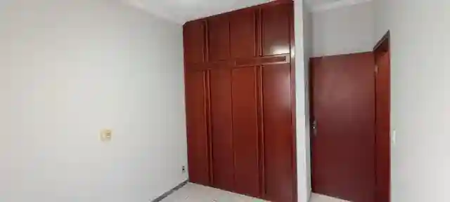 Casa de Condomínio com 3 quartos à venda, 236m² — foto 11 de 19