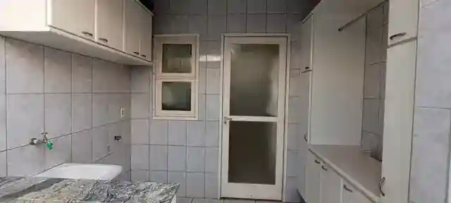 Casa de Condomínio com 3 quartos à venda, 236m² — foto 2 de 19