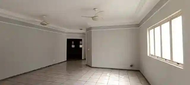 Casa de Condomínio com 3 quartos à venda, 236m² — foto 9 de 19