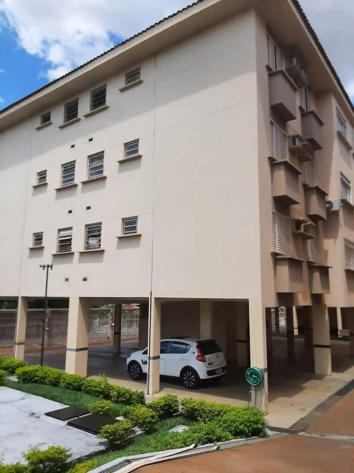 Apartamento com 2 quartos à venda, 64m² — foto 2 de 22