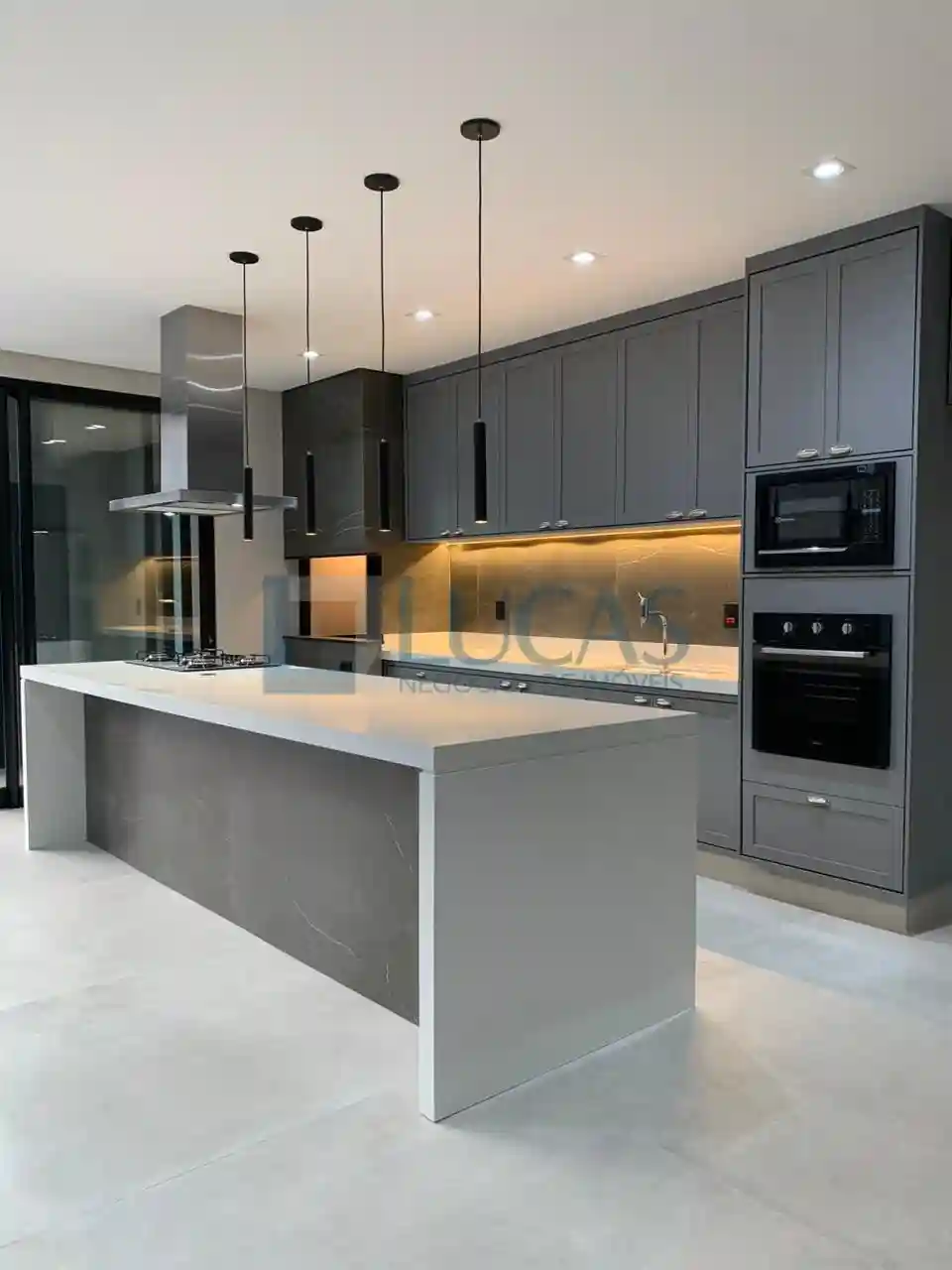 Casa de Condomínio com 3 quartos à venda, 245m² — foto 4 de 10