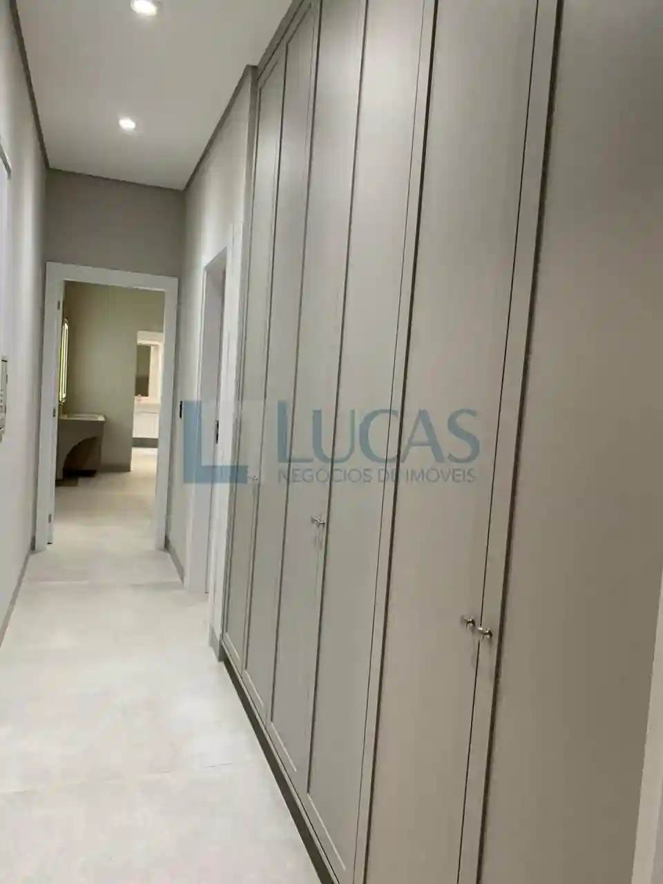 Casa de Condomínio com 3 quartos à venda, 245m² — foto 9 de 10