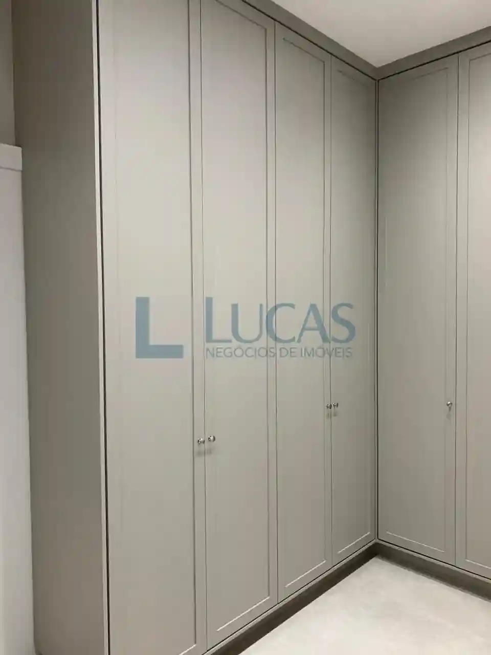 Casa de Condomínio com 3 quartos à venda, 245m² — foto 7 de 10
